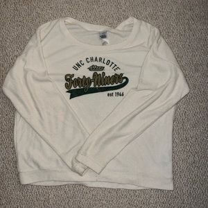 Really cute crewneck!